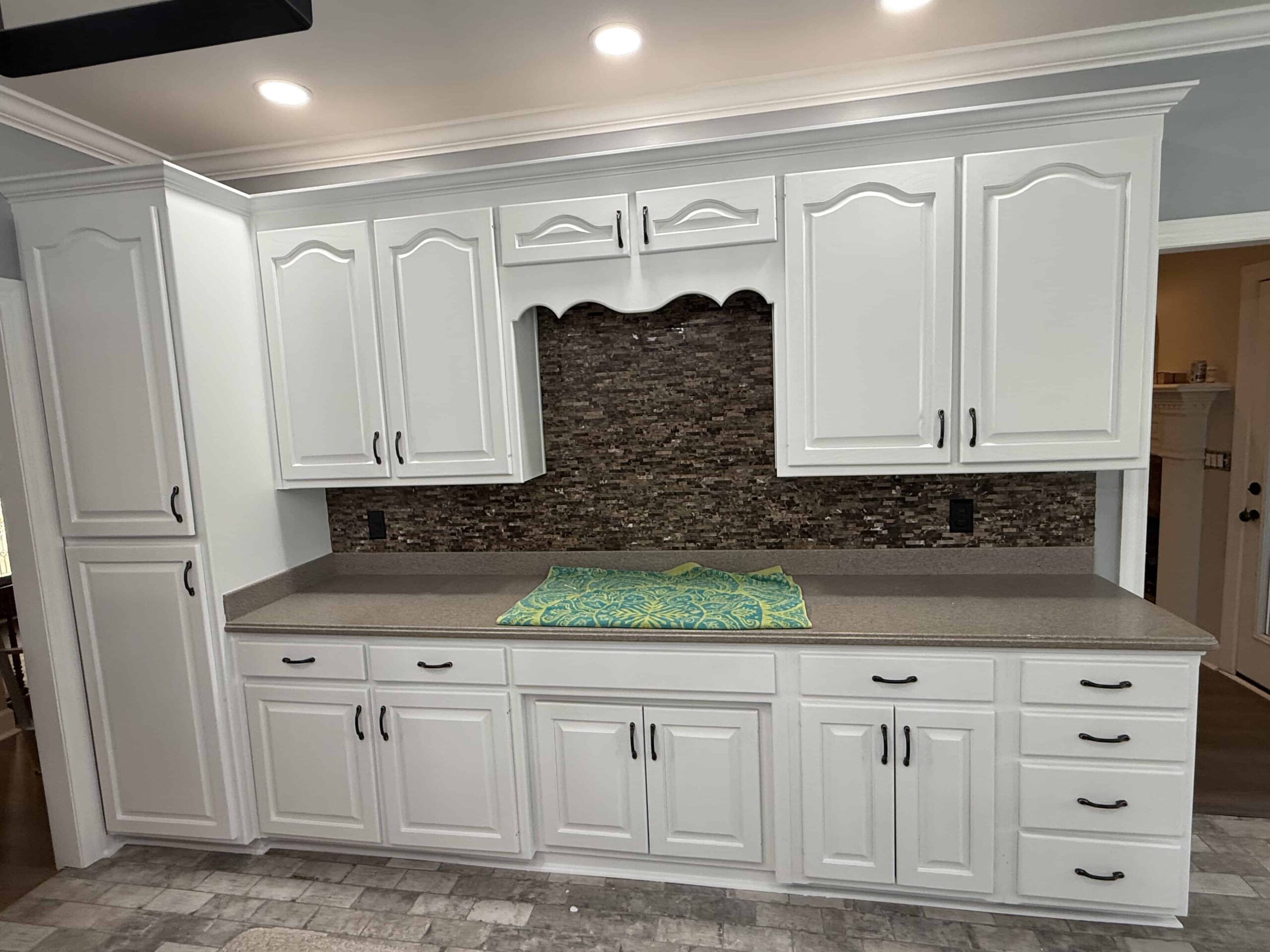Kitchen Cabinet3